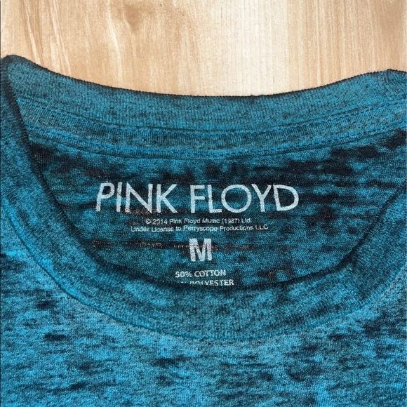 *NWOT* Pink Floyd Dark Side of the Moon Graphic T Shirt - Picture 3 of 4